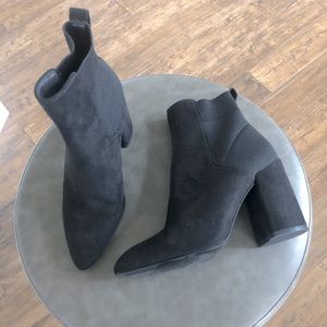 Steve Madden Timbo bootie.  NEVER WORN